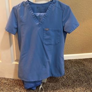 Ceil Blue Figs scrub set